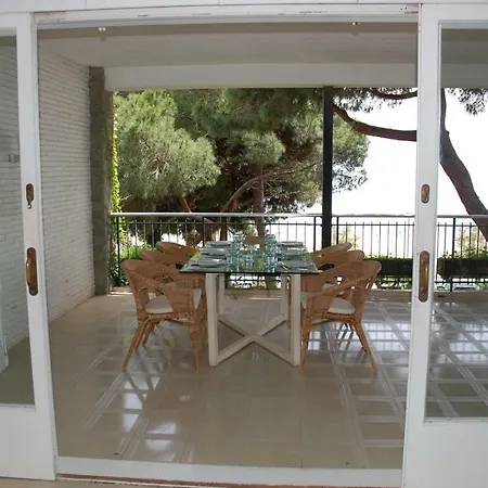 Apartment Beachfront/primera Linea In/en Caldetas